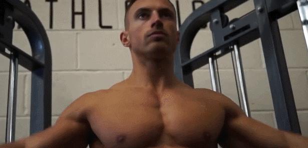 天生小骨架怎么增肥,骨架宽没肉怎么练