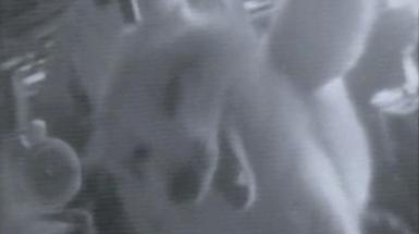 印尼富二代用儿童脊椎和鳄鱼舌头,24岁印尼富二代手拿爆人骨包