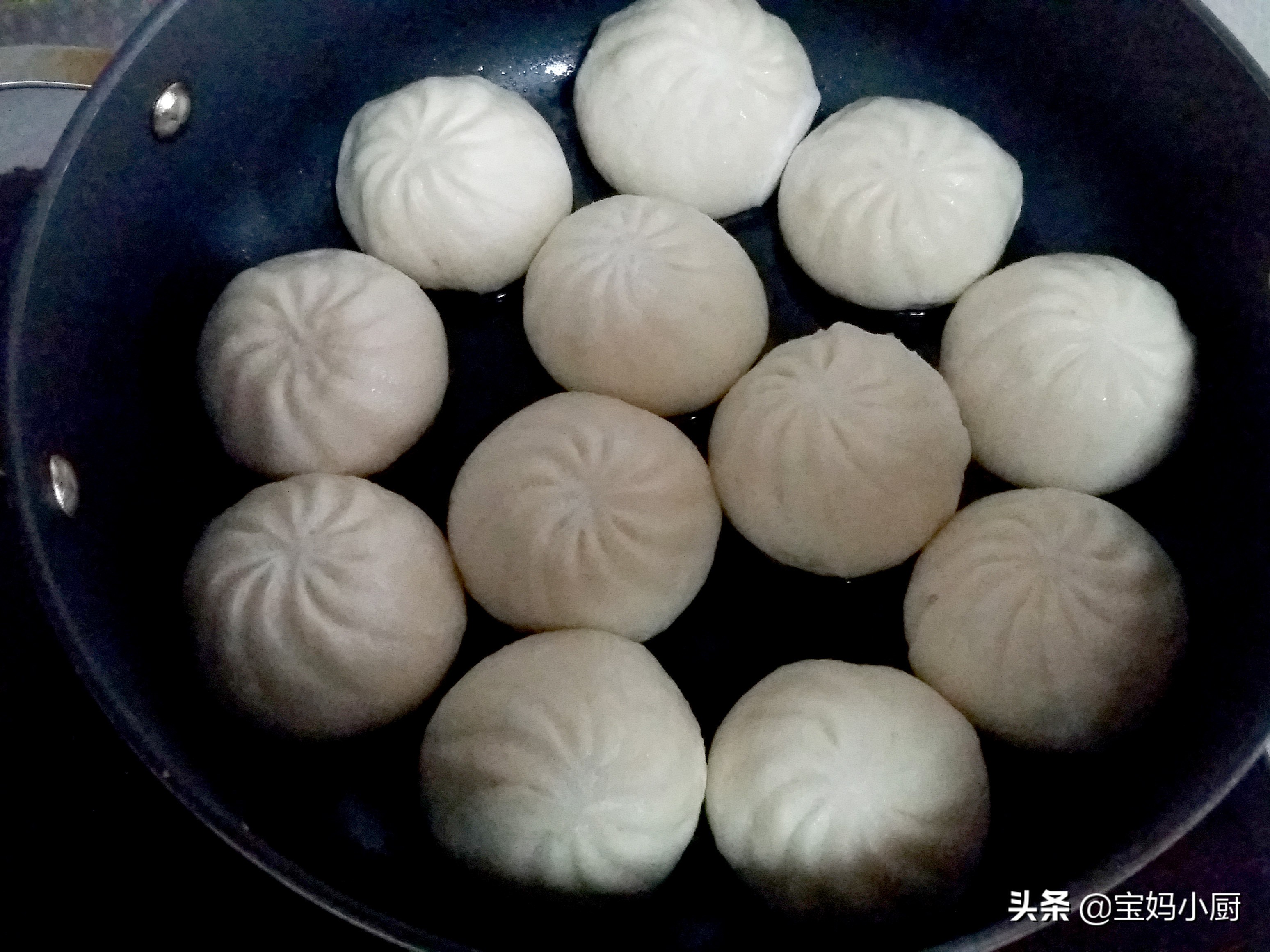 速冻的包子怎么蒸才能松软,速冻包子蒸的时候应该注意什么