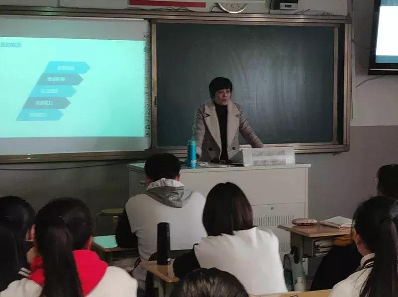 珍惜时间赢在起点演讲稿,珍惜时间赢在起点主题班会反思