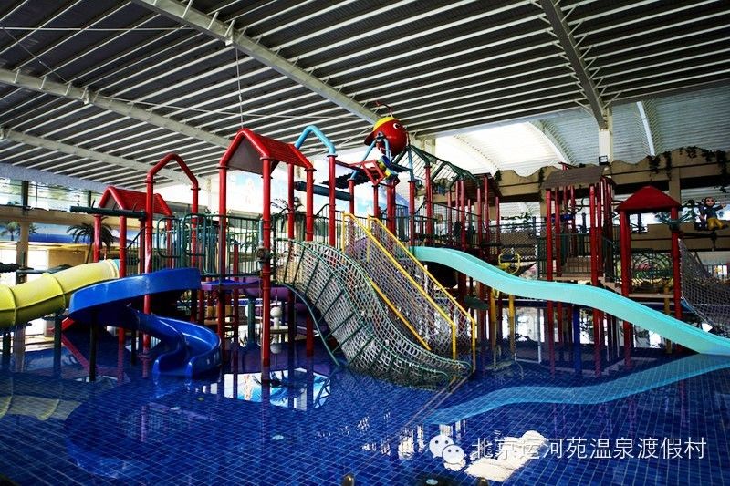 好似北京闹市中的瑶池仙境，使紧张的神经放松，运河苑温泉水世界