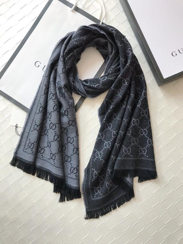 今年最流行的十款围巾,今年最潮围巾15种戴法视频