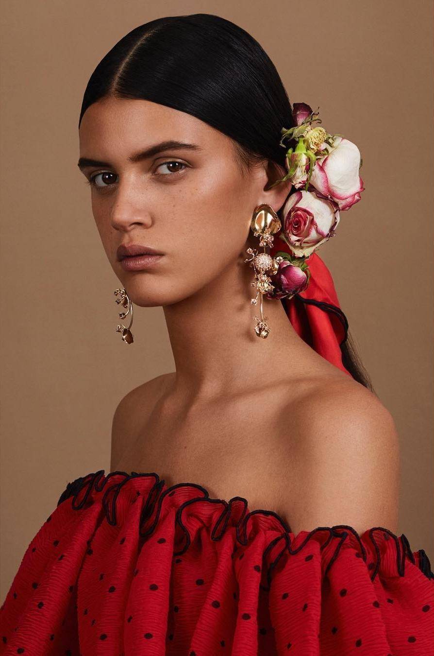 有时候质感就体现在小小的配件上，一件可以陪你穿梭日常的珠宝