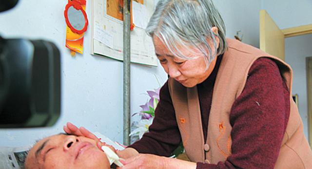 军嫂姜致莲近况,军嫂为救丈夫成植物人