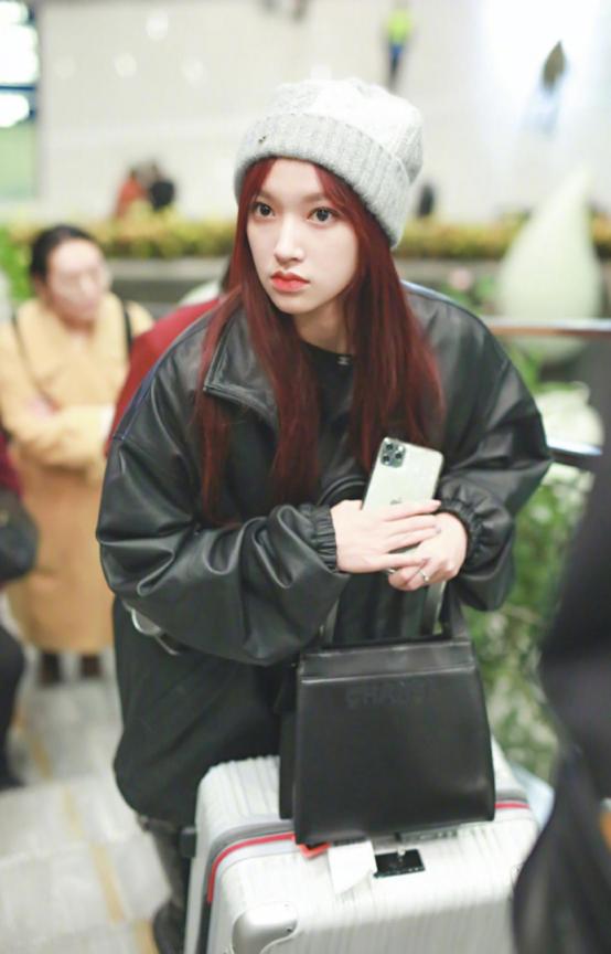 程潇皮衣穿搭,程潇同款甜酷风穿搭教程