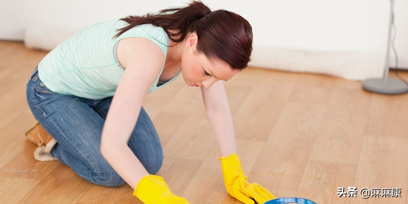 产后20多天小腹胀痛腰疼怎么回事,产后睡觉平躺时间长不敢翻身腰疼