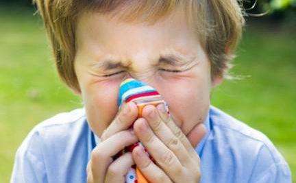 宝宝过敏性鼻炎引起咳嗽,宝宝有过敏性鼻炎怎么办