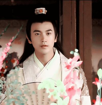 成龙没捧红过一个人,成龙老了为什么还那么拼