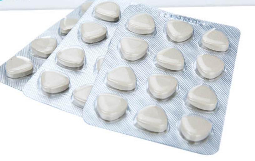 狗狗爱舔沙子怎么回事,狗狗总是舔嘴巴是怎么回事