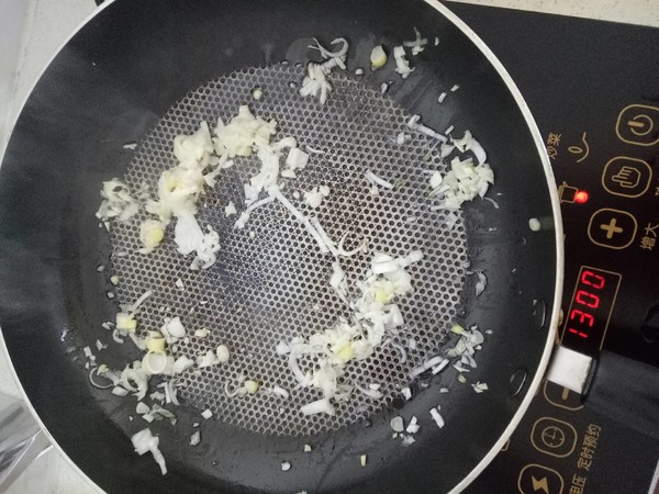 土豆丝炒了半天不熟怎么办,土豆丝一炒就粘锅怎么回事