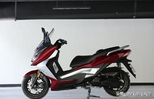 318摩旅推荐车型舒适性高,318川藏线摩旅踏板