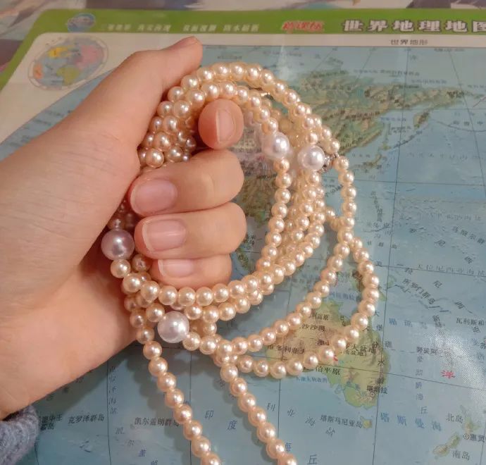 为什么女性越来越喜欢碰瓷,美女碰瓷套路