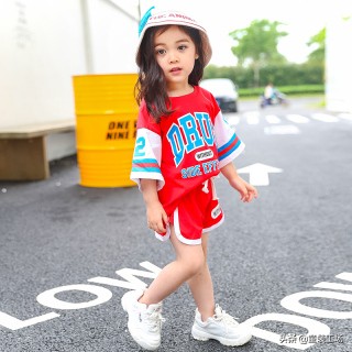 女儿不爱穿裙子,女孩子不爱穿裙子正常吗