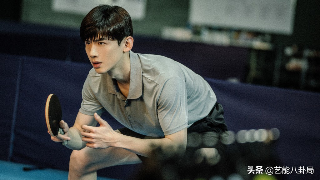 第一个与辱华品牌解约的明星,多位艺人解约辱华品牌