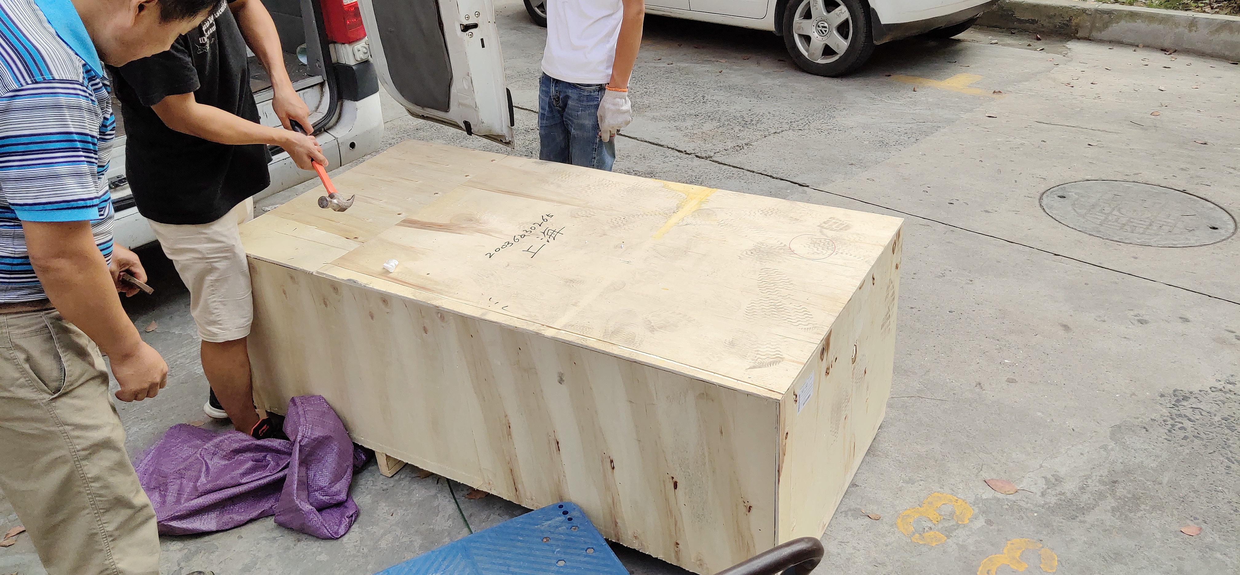 卫浴柜和浴缸哪个好用一些,卫浴选购