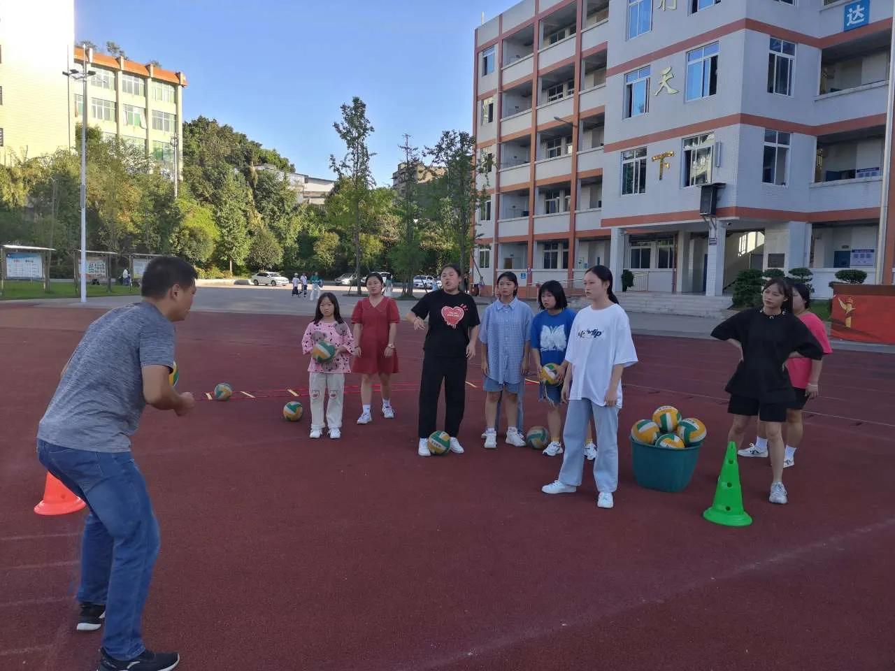 宜宾市高场职中学校视频,宜宾高场职校