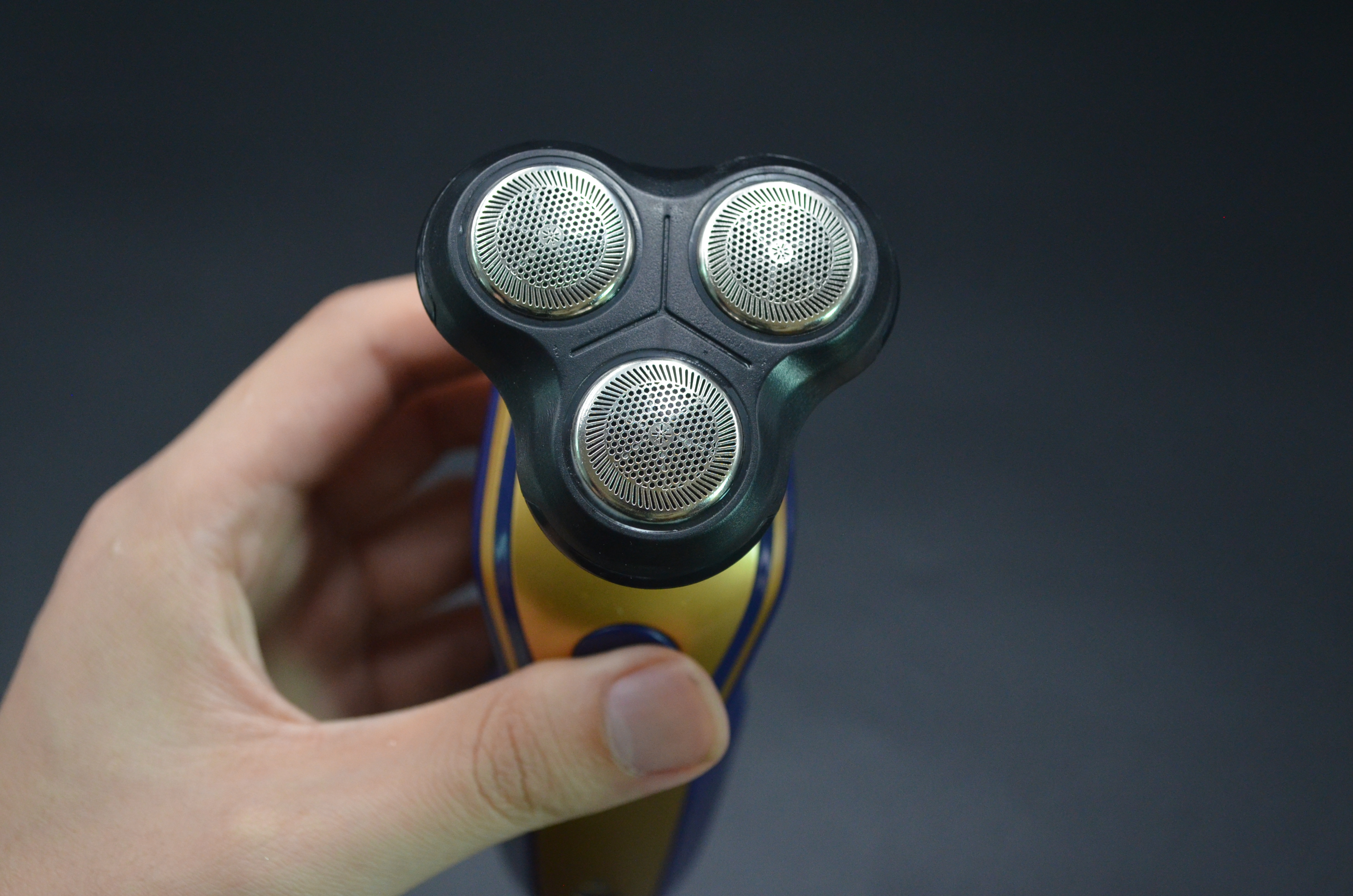 剃须刀钝了不用愁,剃须刀钝了如何变锋利