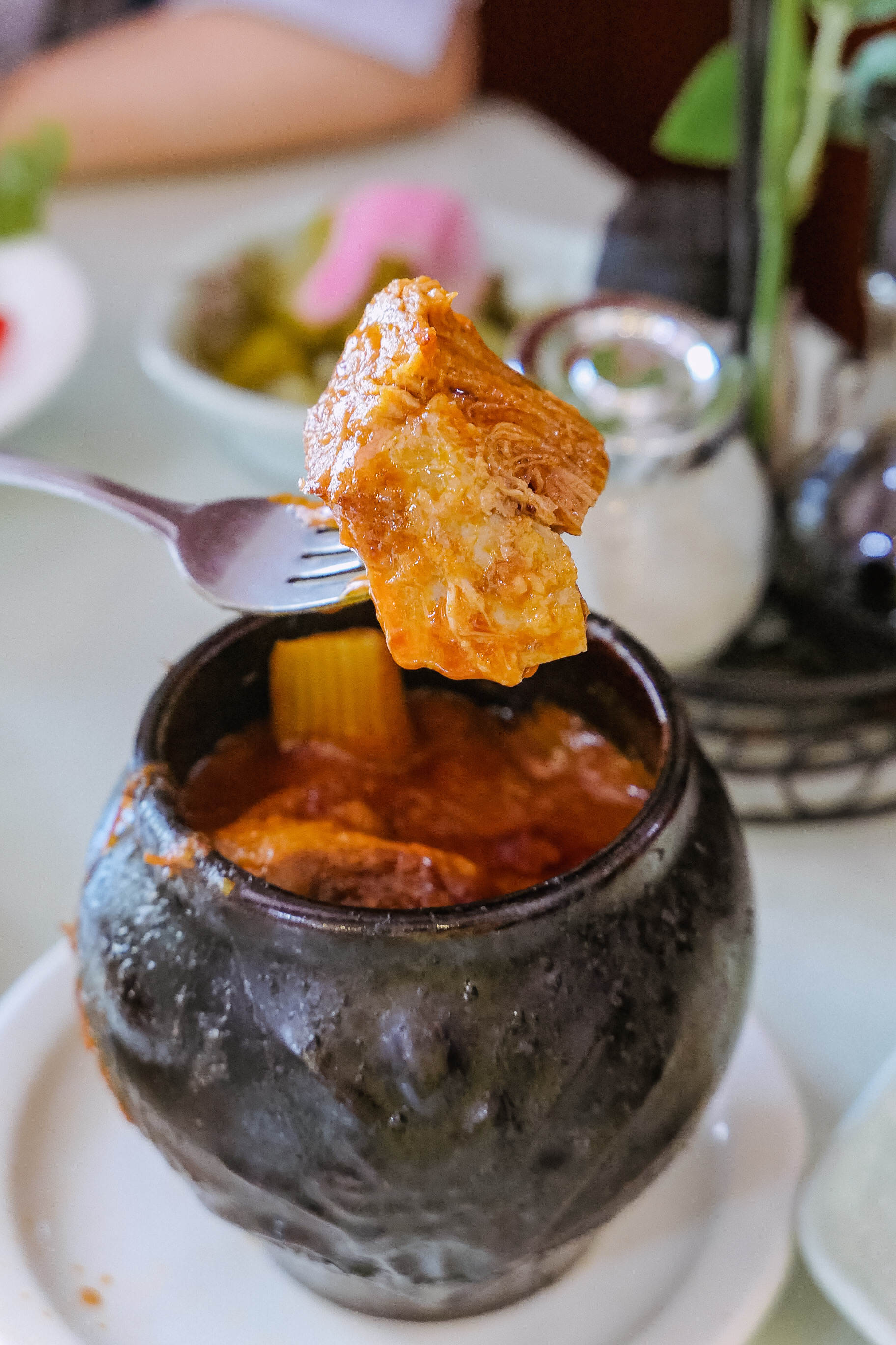 在天津，百十年来西餐一直和煎饼果子si“盟兄弟”？