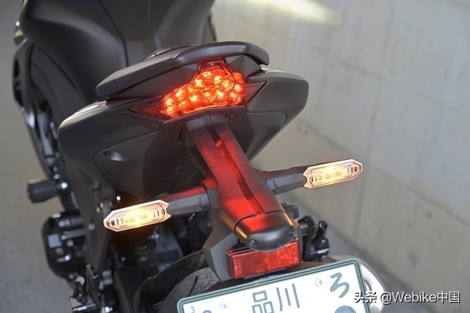 测评川崎zrx1200视频,川崎z1000和宝马s1000r选哪个