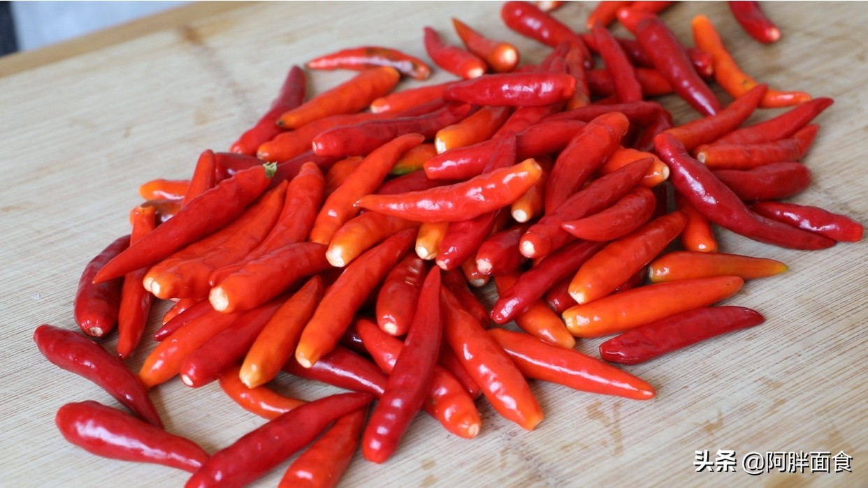 最简单的熬黄豆酱的做法,快速熬制黄豆酱的做法