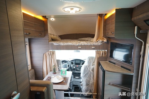 欧胜底盘短轴低顶升顶房车,欧胜底盘和宝迪底盘比较