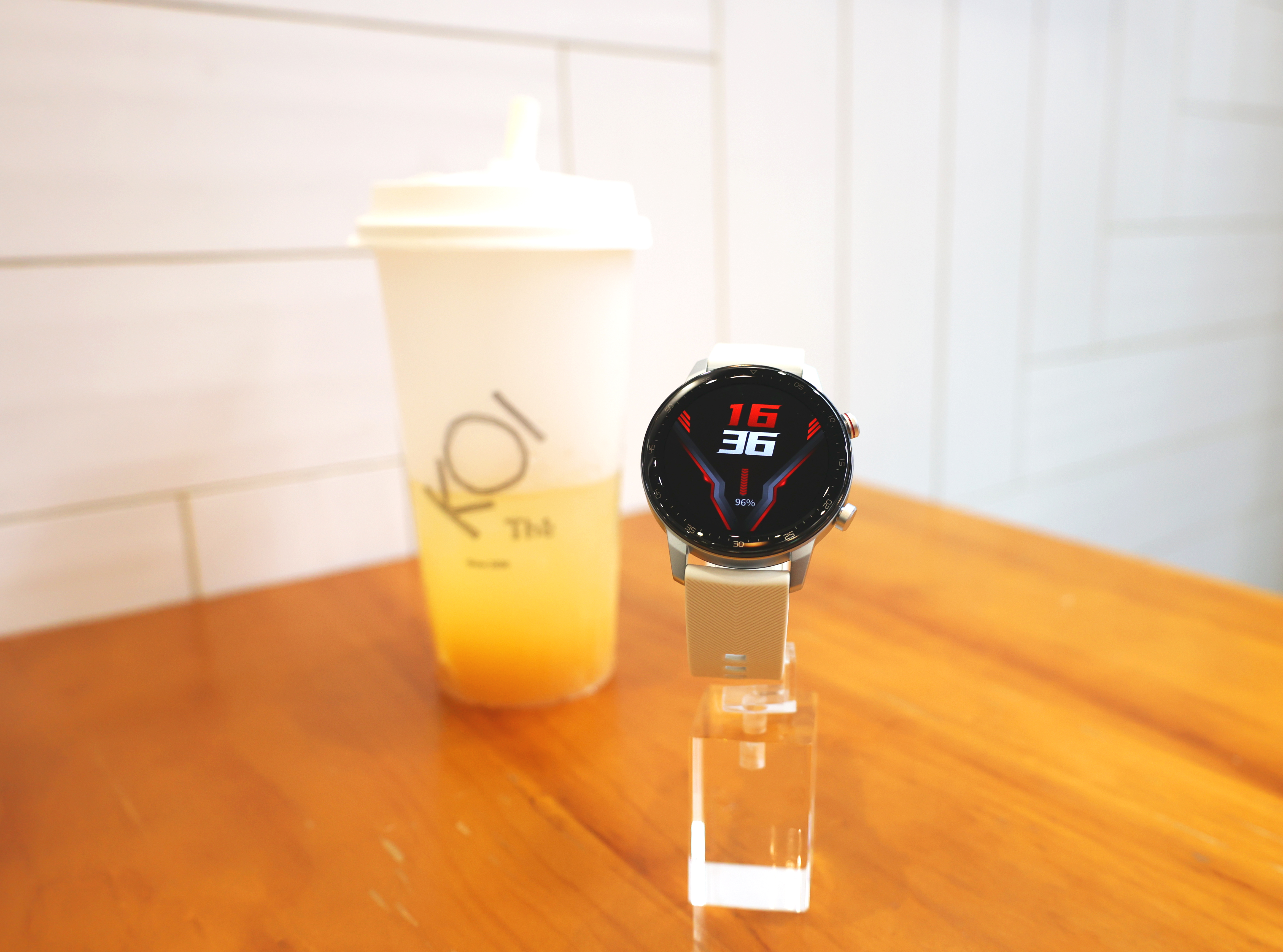 红魔手表上手评测：2021首发的第一款智能手表，不仅帅且实用