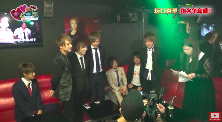 日本星二代花光母亲遗产去牛郎店，下海拍片还债还当风俗女？