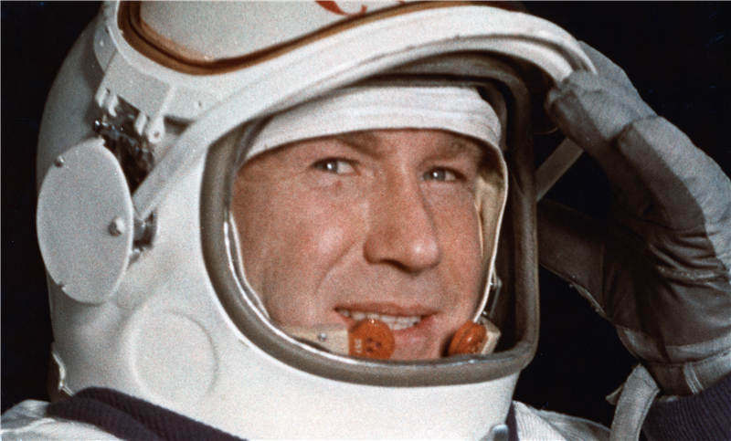 从“阿波罗1号”全体乘员牺牲，到实现20世纪最伟大成就之一，人类登月50年，从悲剧到传奇