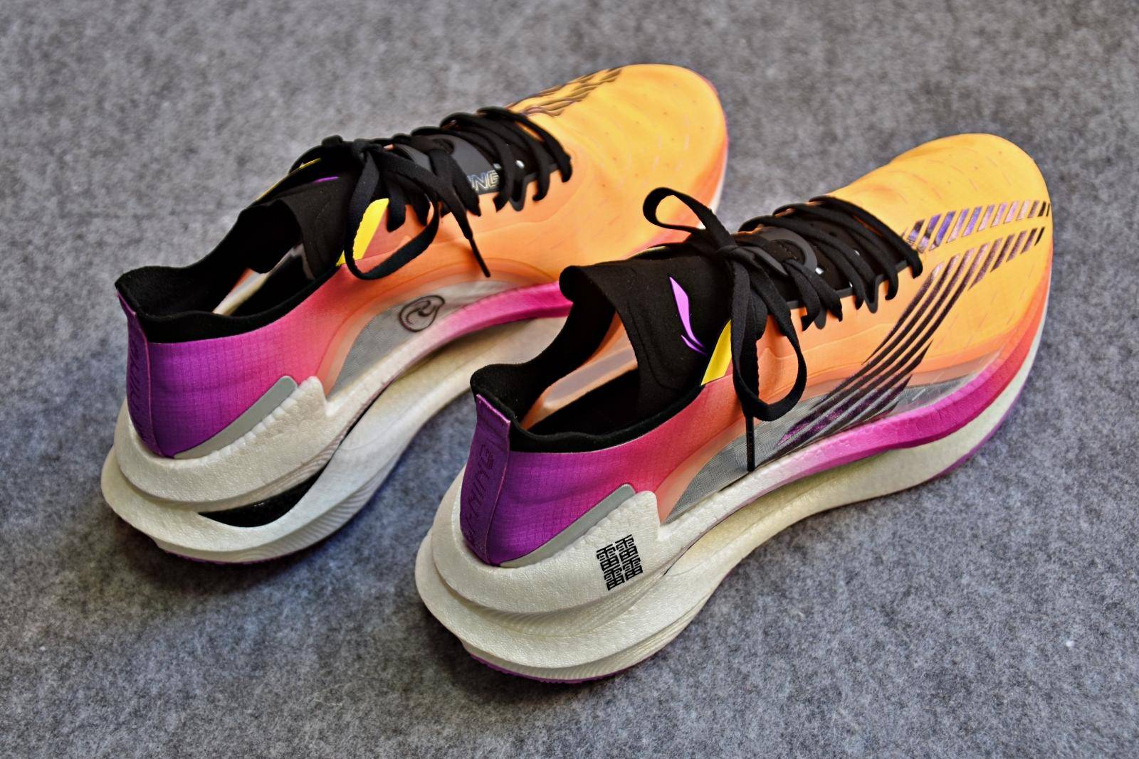 跑鞋测评态极,李宁飞电3.0challenger和李宁小绝影