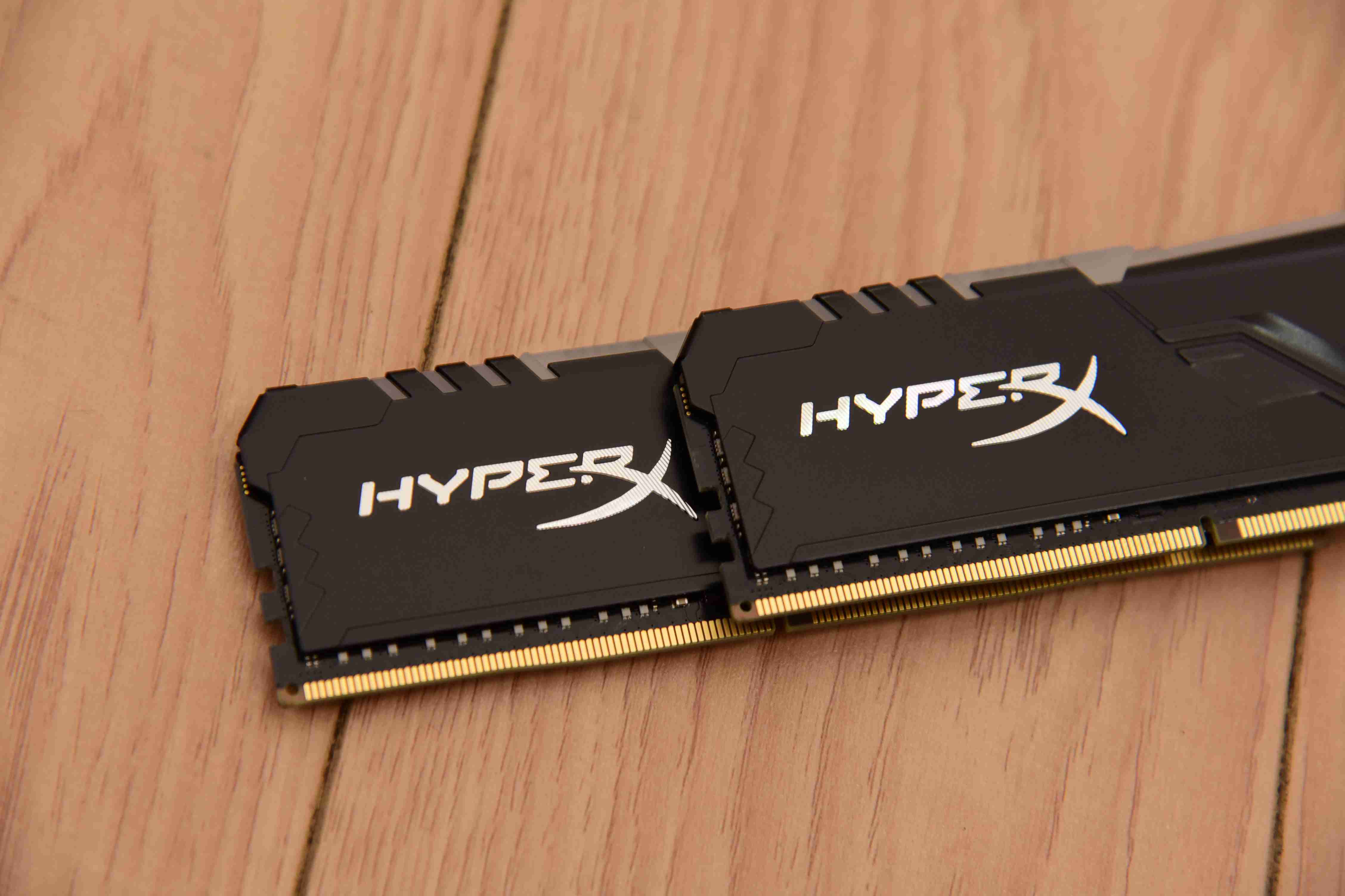 提升7700k单核性能,核显hd750和uhd750哪个好