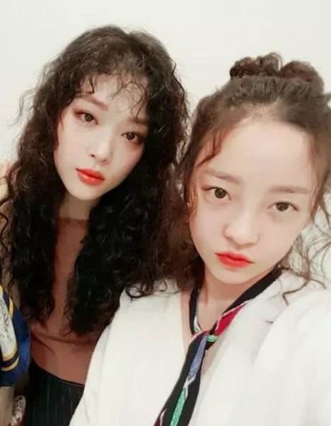 具荷拉跟雪莉的同一种悲惨人生：有多少女孩，饱受着原生家庭的苦