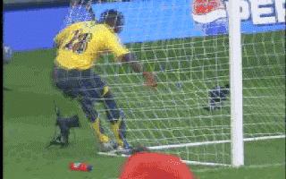 中超史上最强外援，专门碾压后卫，欧冠绝杀拜仁的非洲足球先生