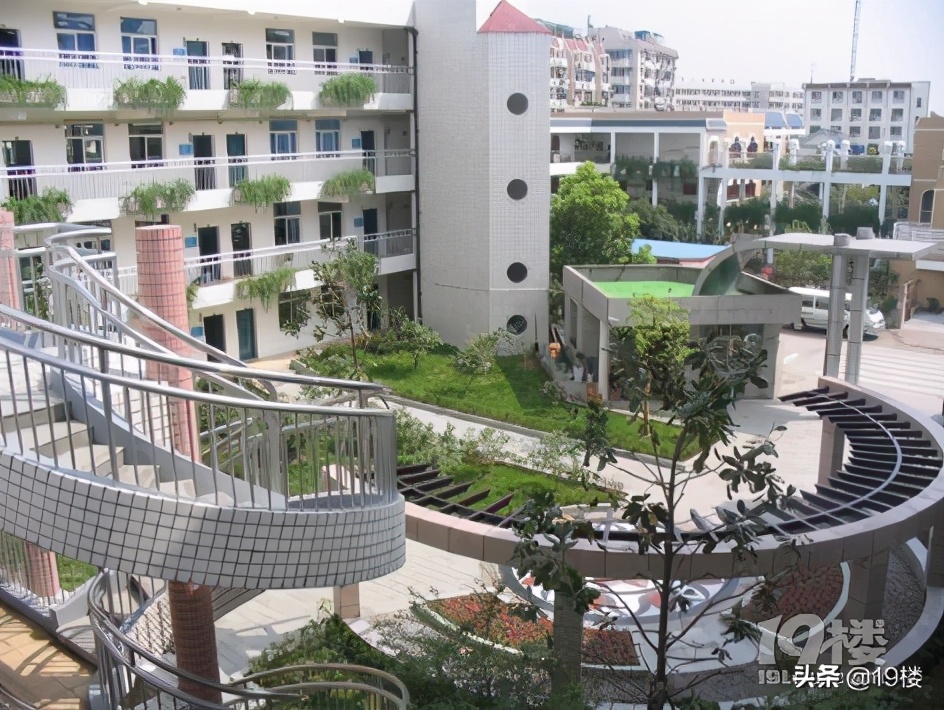 杭州育才小学排名第几,杭州育才中学哪几个班最好