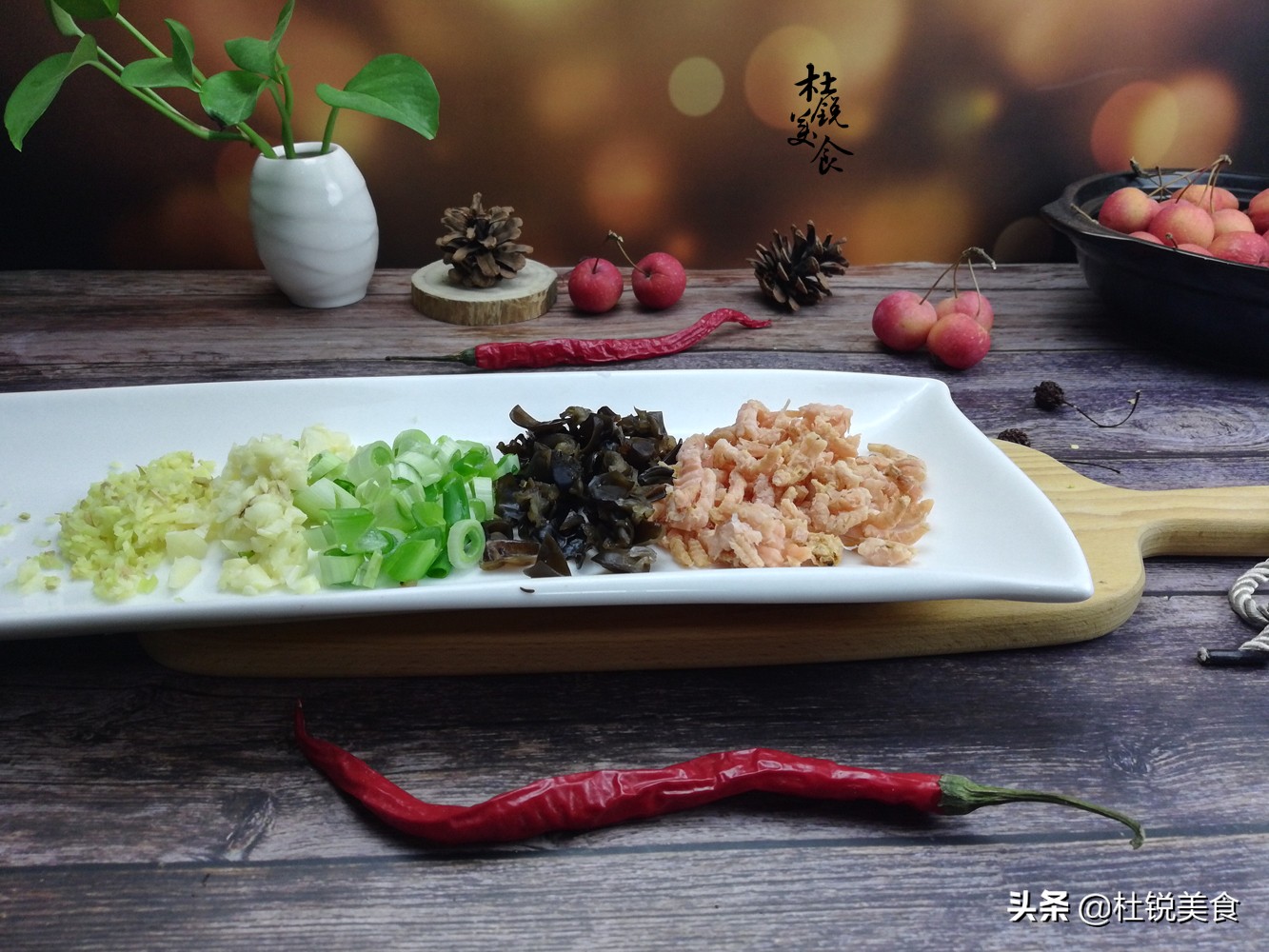 这食材蛋白质超鱼蛋奶十倍，是天然“钙库镁仓”，老人小孩要多吃