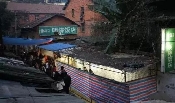 成都同根生,成都北门对比南门