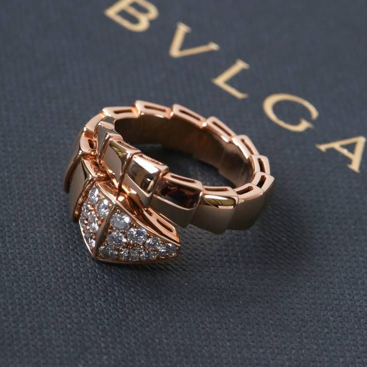 宝格丽戒指蛇戒玫瑰金,宝格丽白色珍珠贝母配玫瑰金