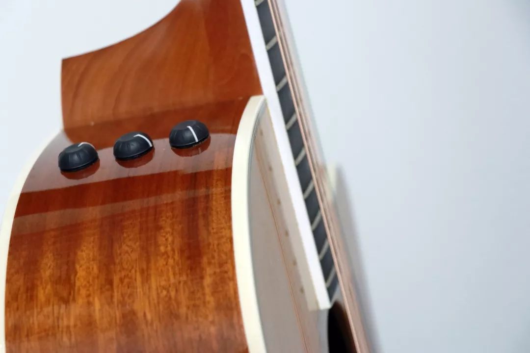 泰勒414ce底价,泰勒414ce和614ce如何选择