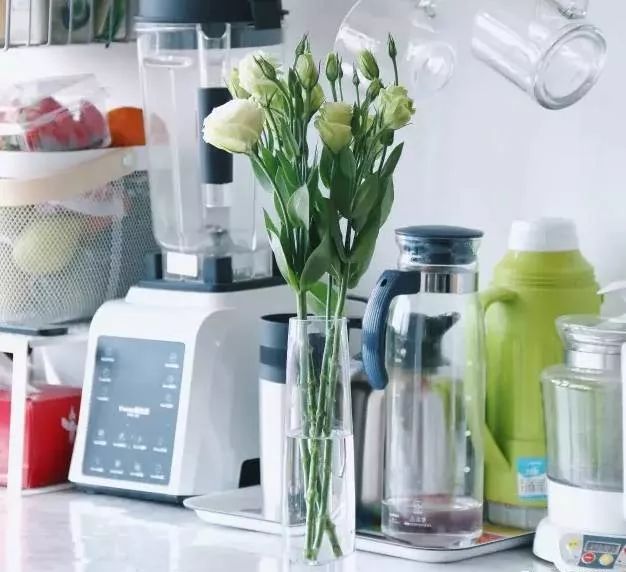 多种花材该如何插花,插花必备的几种花