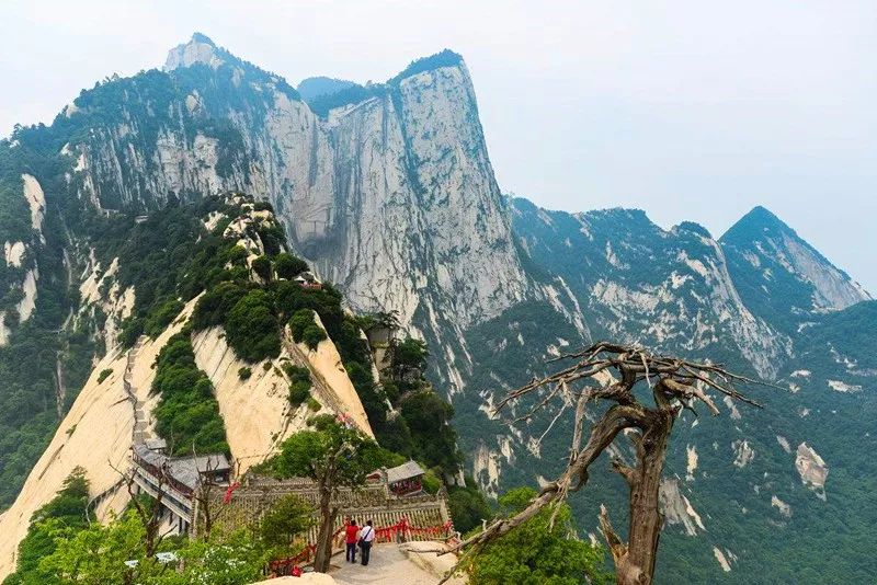 华山北峰到中峰都是险道吗,华山旅游必须走险道和栈道吗