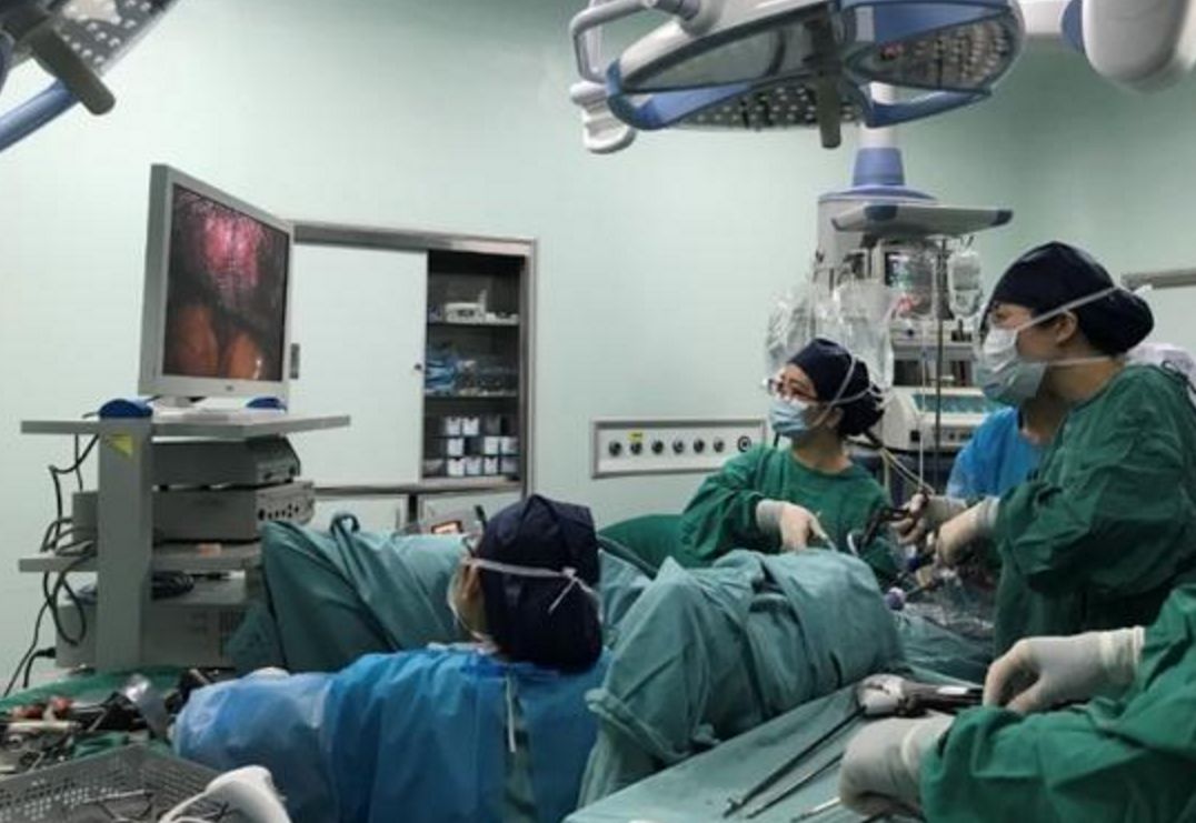 卵巢破裂急救处理,女子卵巢破裂