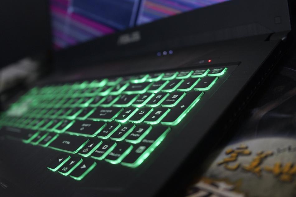 万元笔记本电脑评测,万元笔记本高质感