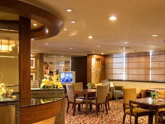 涔岄瞾鏈ㄩ綈閰掑簵鎺ㄨ崘,涔岄瞾鏈ㄩ綈鐟炶豹閰掑簵