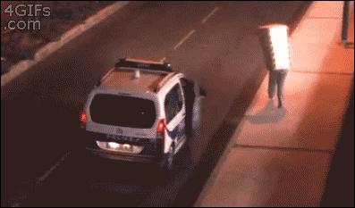 让明星惭愧的朋友圈代购：为了卖个假包，他们盖了一座影视城