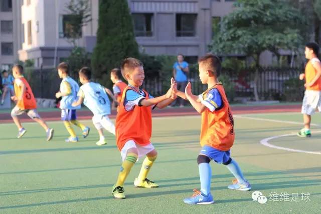 维维足球过人技巧系列教程,维维足球战术教学视频