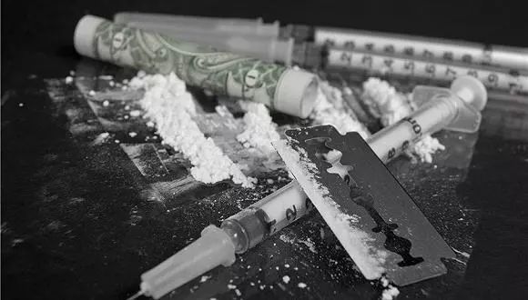 酒吧里的那种烟叫什么,酒馆里面的水烟