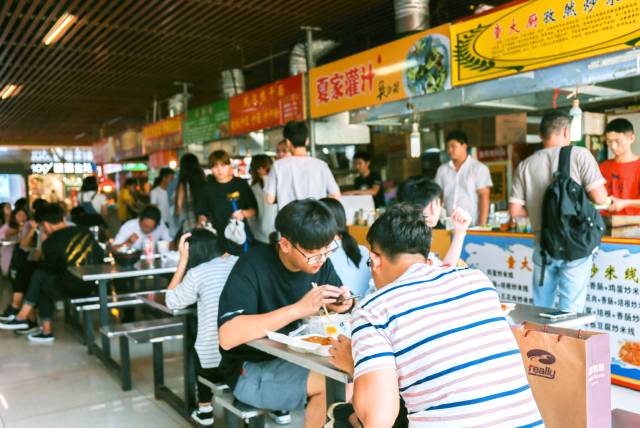 在西安市内吃遍全国,在南京吃全国各地特色美食