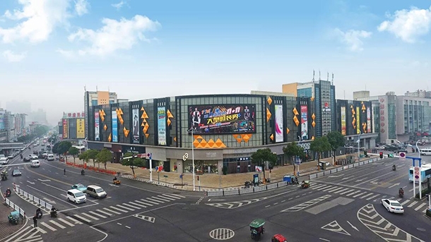 江苏常熟电商直播助力服装产业,服装直播产业带