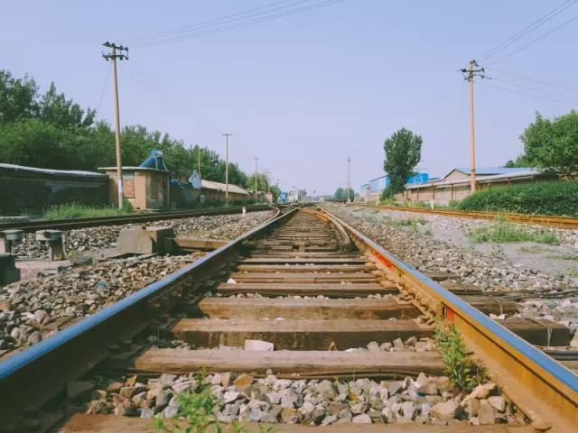 淄博那个承载我整个青春的地方，我好想穿上山铝一小的校服，再走一遍！