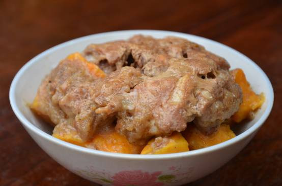 大理八大碗鱼做法,大理剑川八大碗店