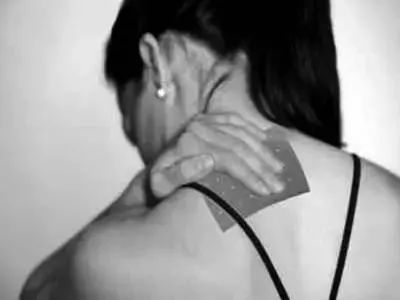 青少年腰酸贴什么膏药,腰酸贴膏药的功效